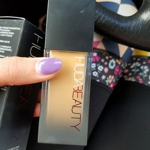 Huda Beauty Faux Filter Foundation 320G